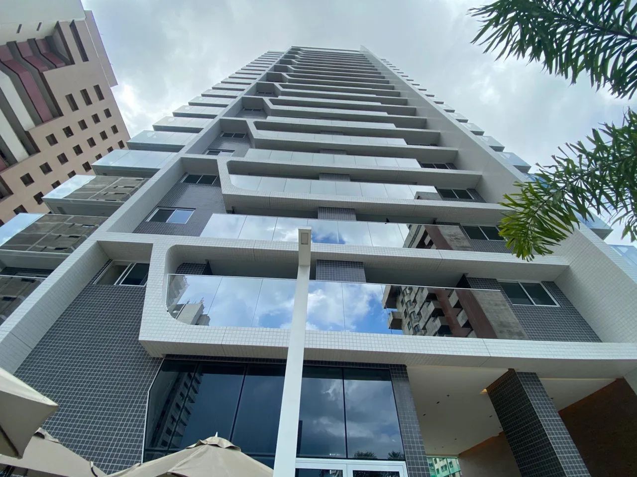 Aluga-se Apartamento| Beira Mar | mobiliado - Foto 2