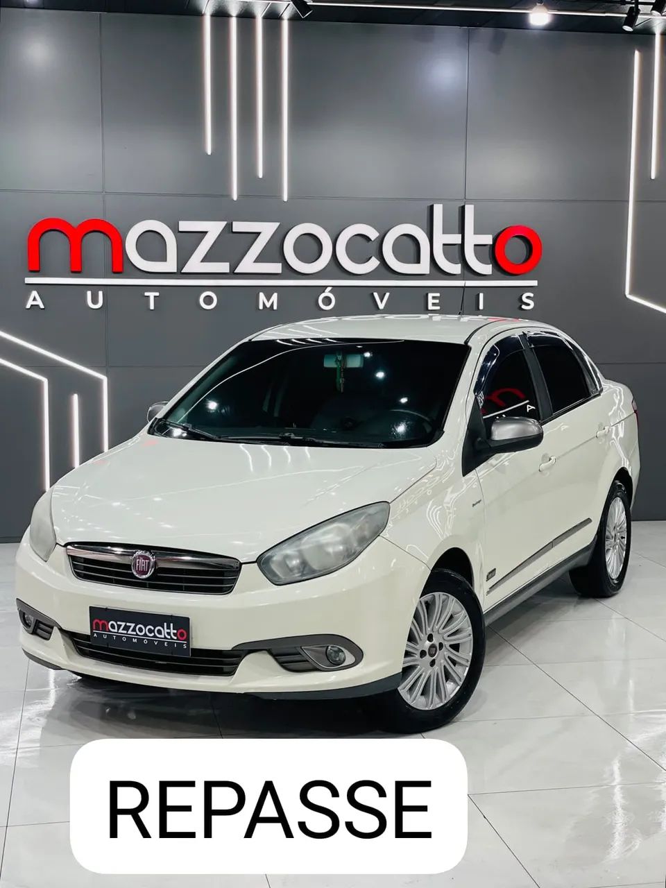 Fiat Grand Siena Grand Siena ESSEN.SUBLIME Dual. 1.6 Flex 2014