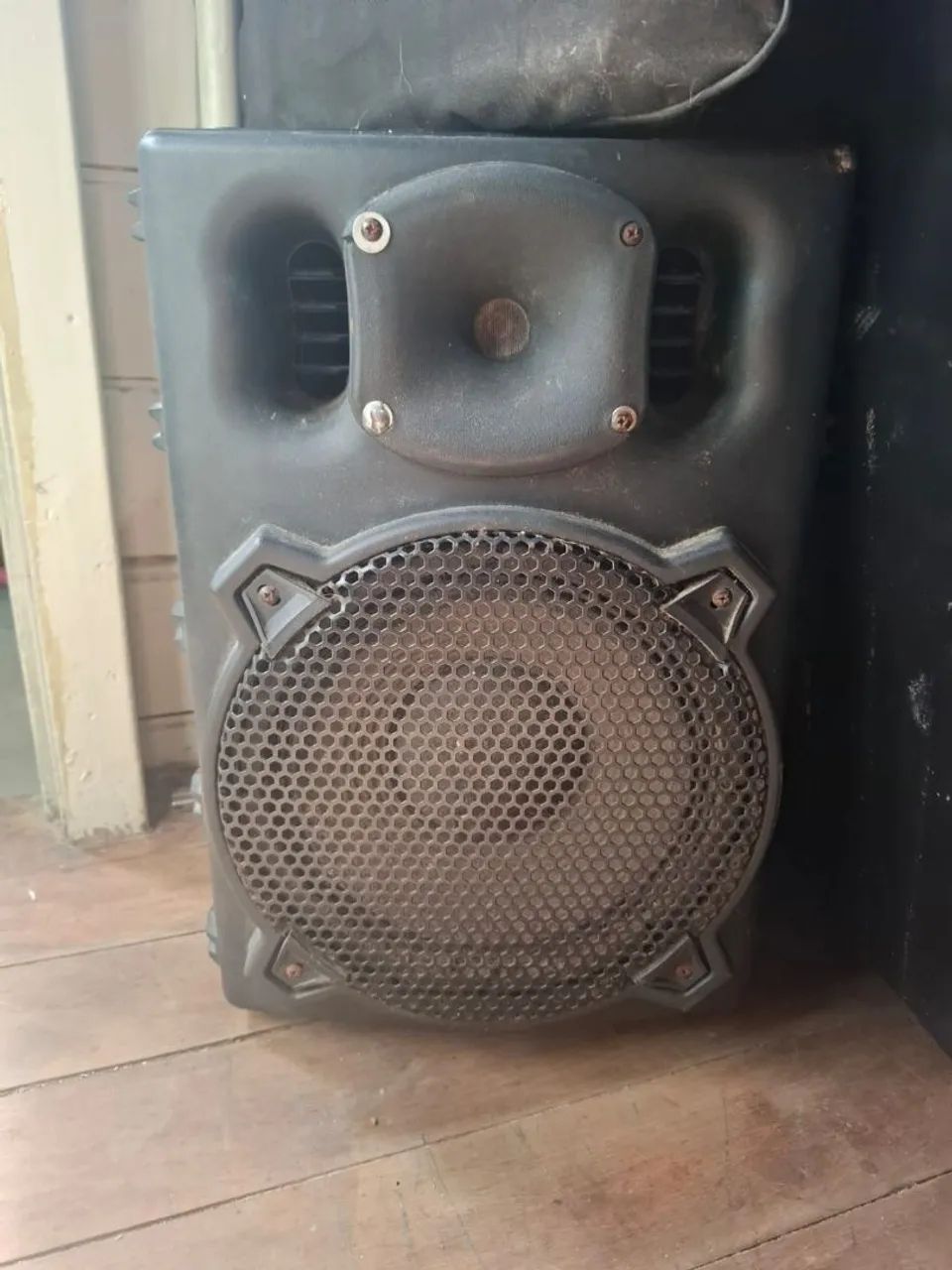 Caixa ativa CSR 2500A 100W 