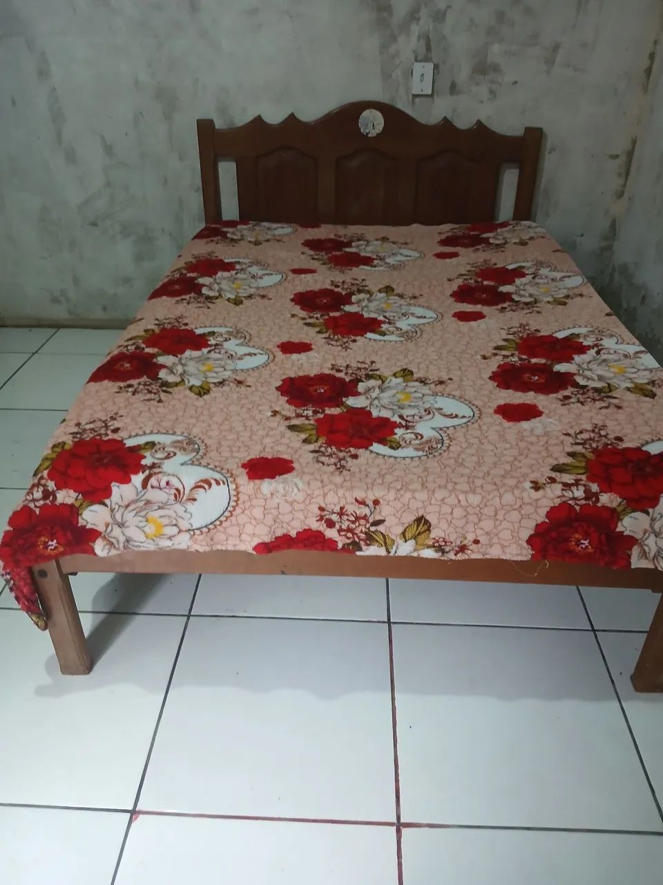Vende-se essa cama com o colchão  - Foto 2