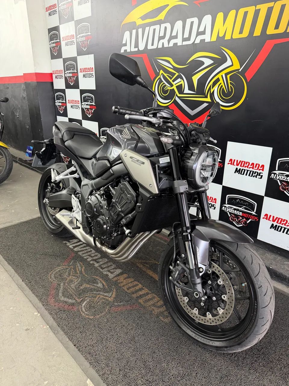 CB 650R 24/24  - Foto 2
