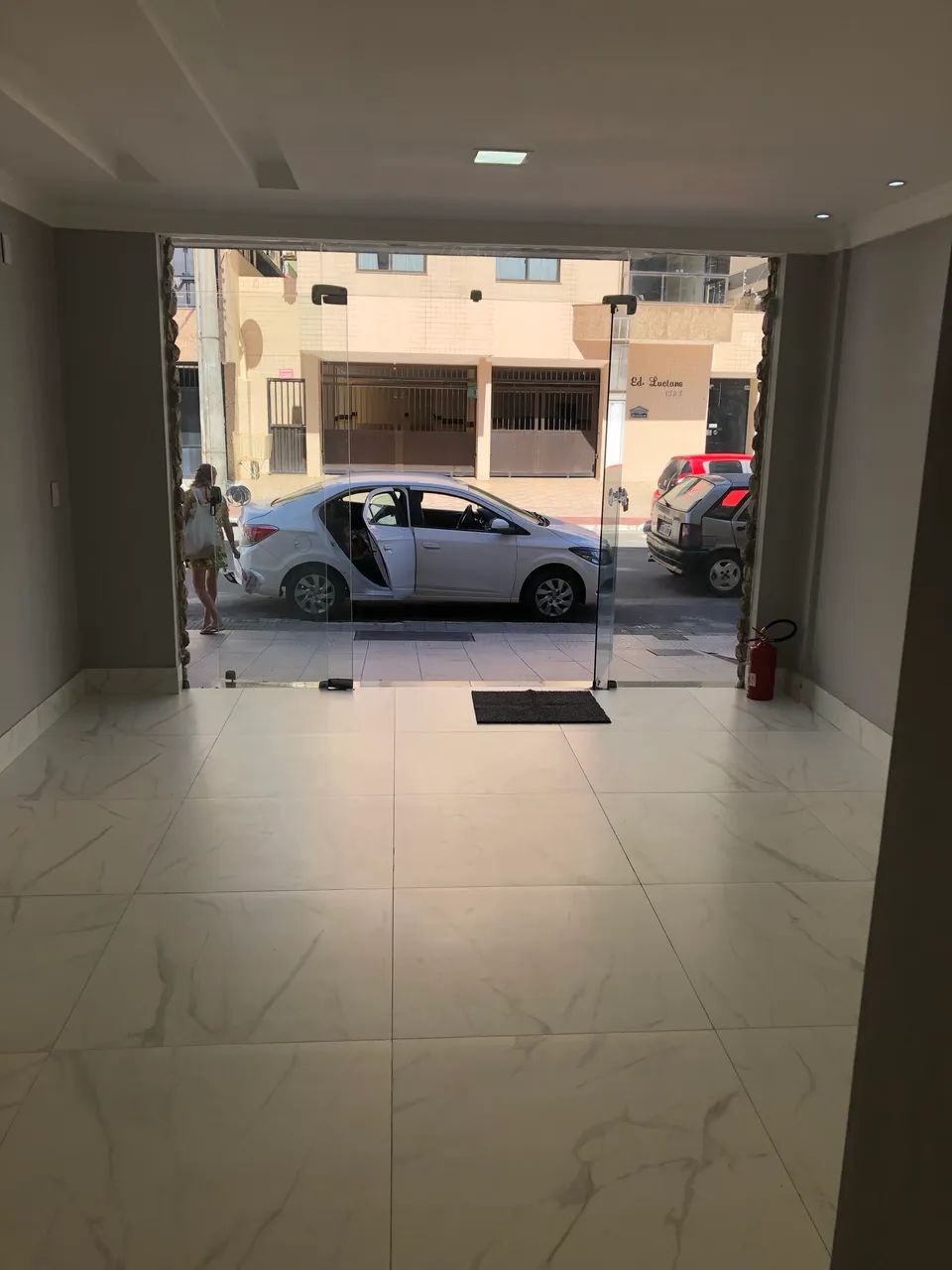 Ótima loja comercial - Av Praiana - Foto 3