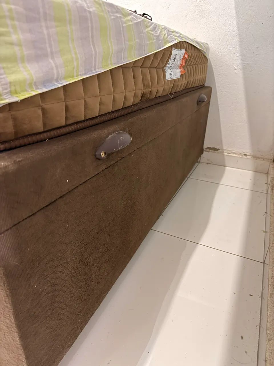 vendo cama box baú com cochão ?em perfeito estado - Foto 3