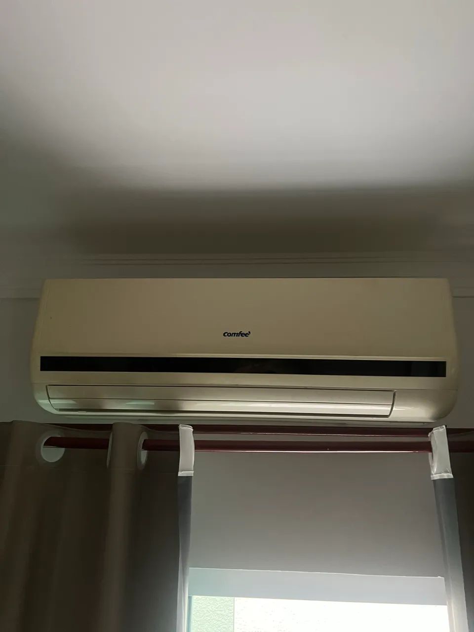 Ar condicionado comfee 1200 BTUS