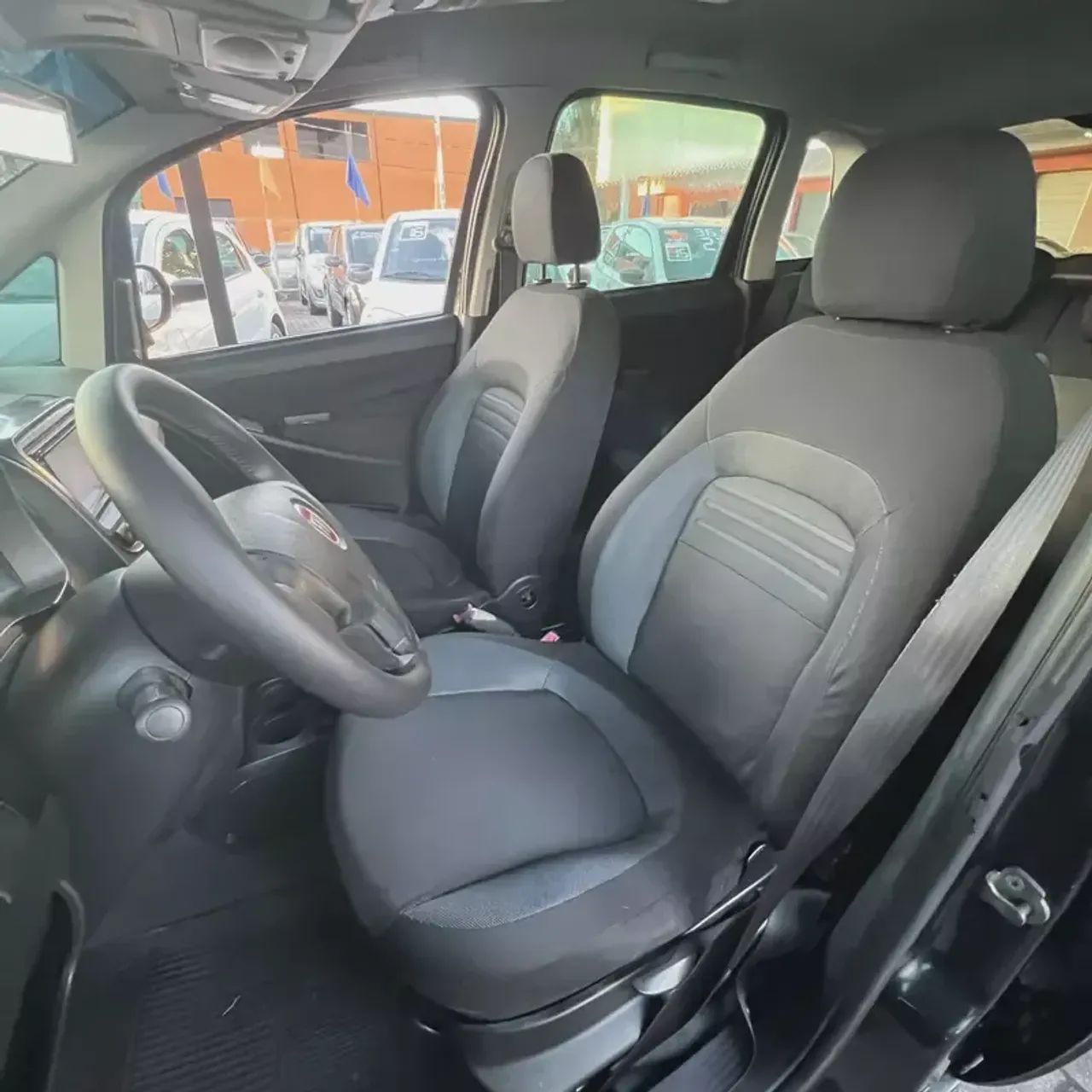 Fiat Idea ATTRACTIVE 1.4 Fire Flex 8V 5p, foto 7 de 9