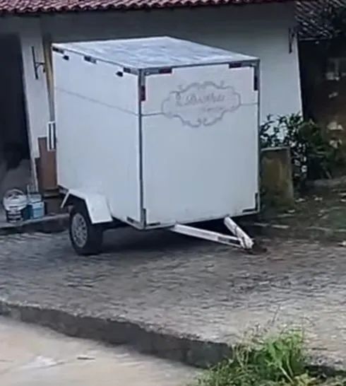 Carretinha baú 