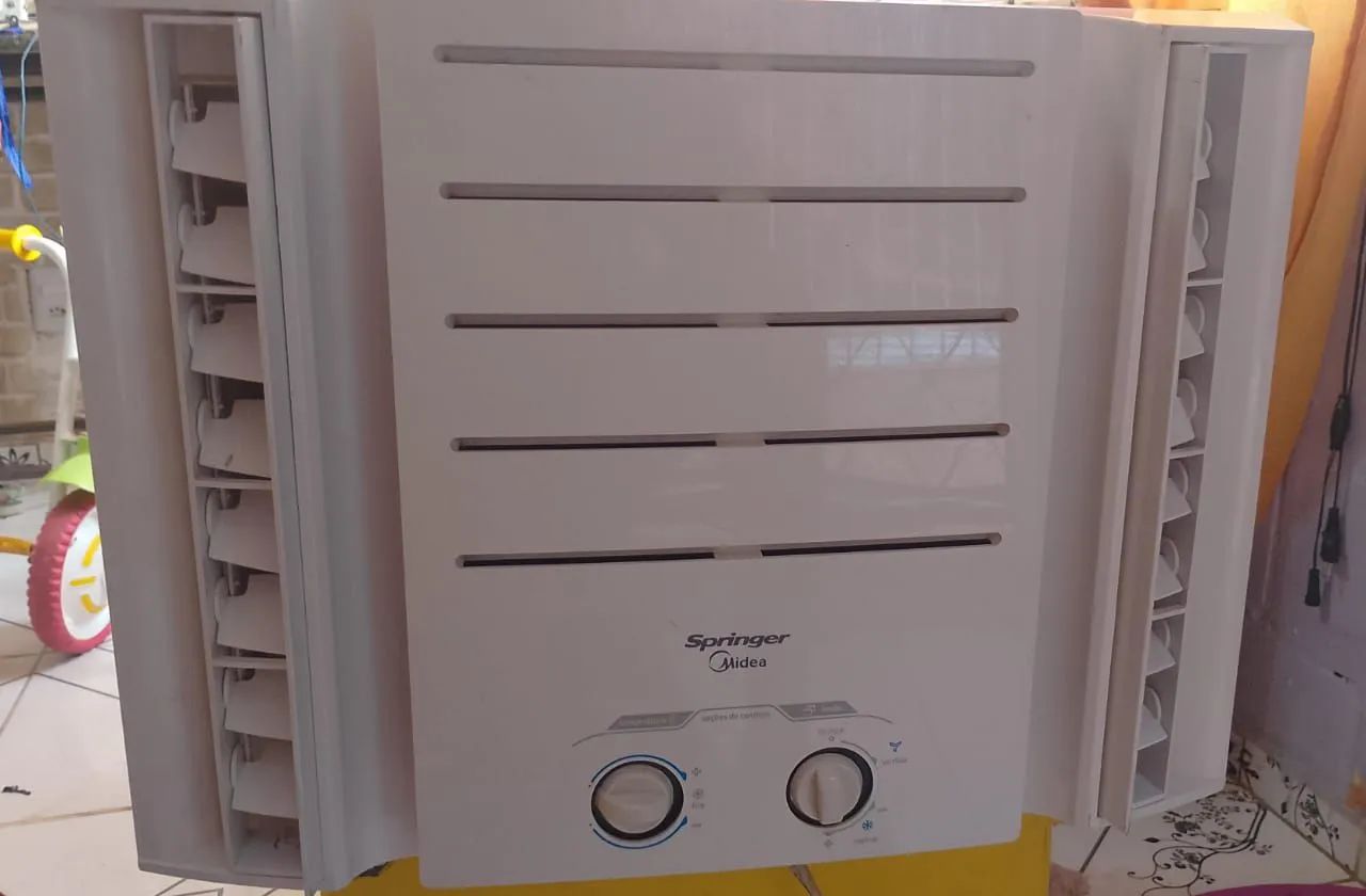 Ar condicionado Springer 7.500 BTUs 