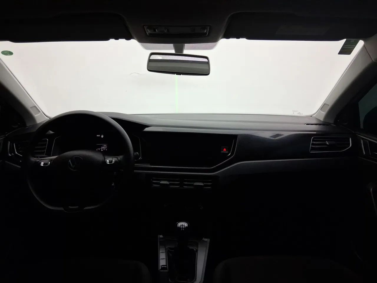 Volkswagen Polo Track 1.0 Flex 12V 5p, foto 15 de 18