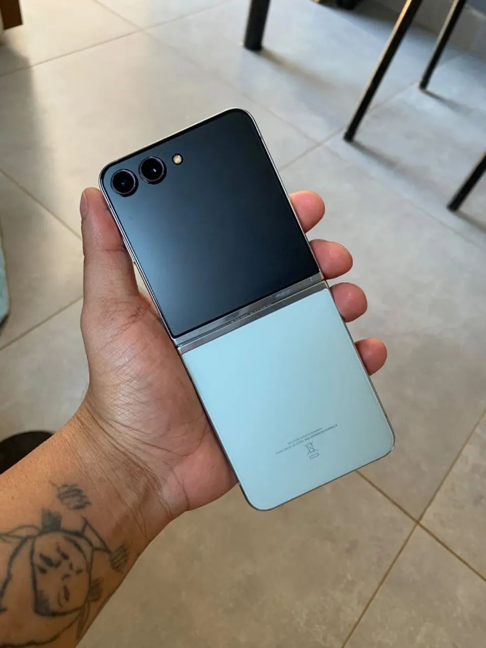 Z FLIP 5 512GB / MOTO G15 - Foto 4