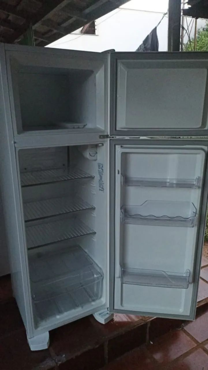 Geladeira Electrolux 260 - Foto 2