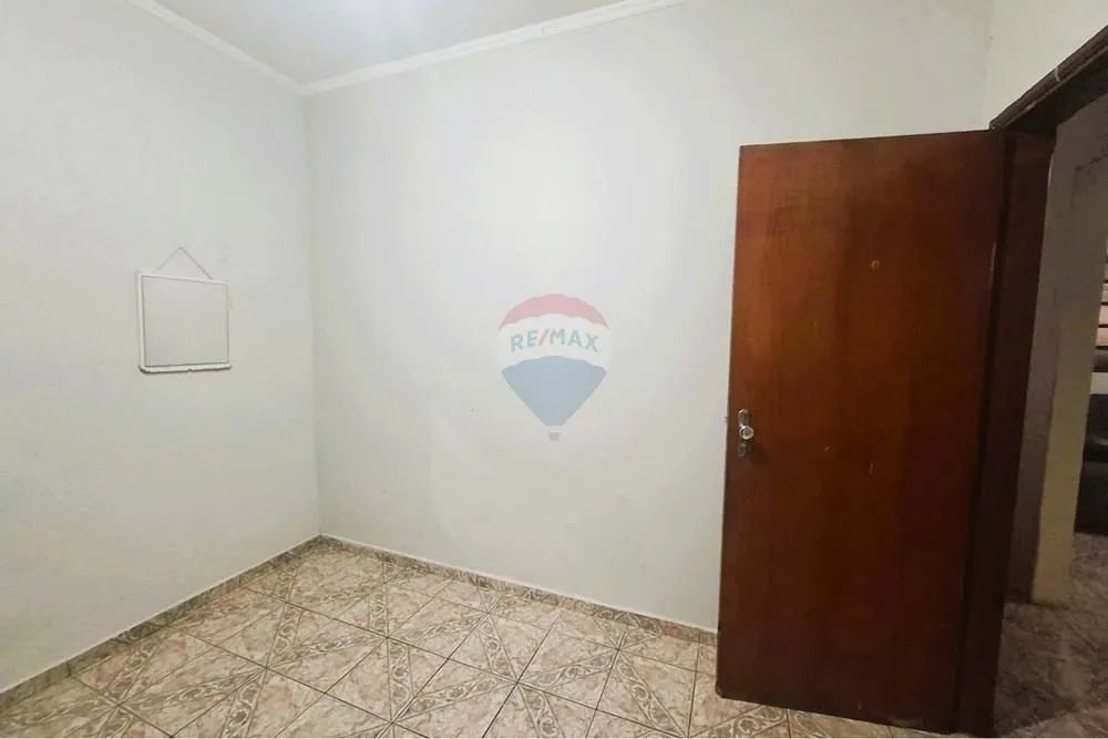 Casa Elegante c/ Ponto de Comércio: 270m² em Aguaí, SP - Foto 5
