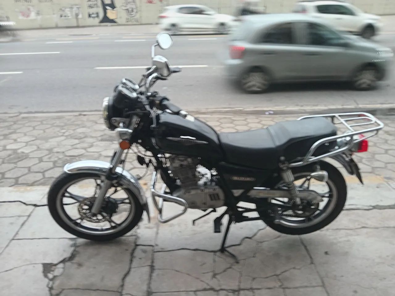 Intruder 125