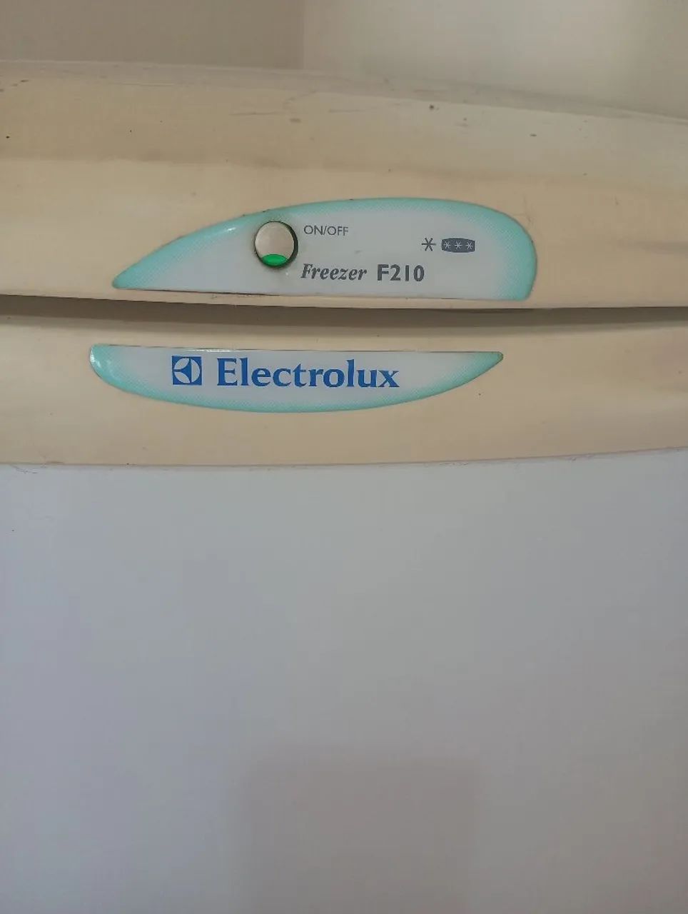 Freezer vertical Electrolux funcionando perfeitamente (127 volts) - Foto 5