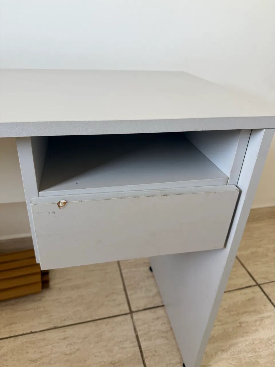 Mesa de estudo - Foto 2