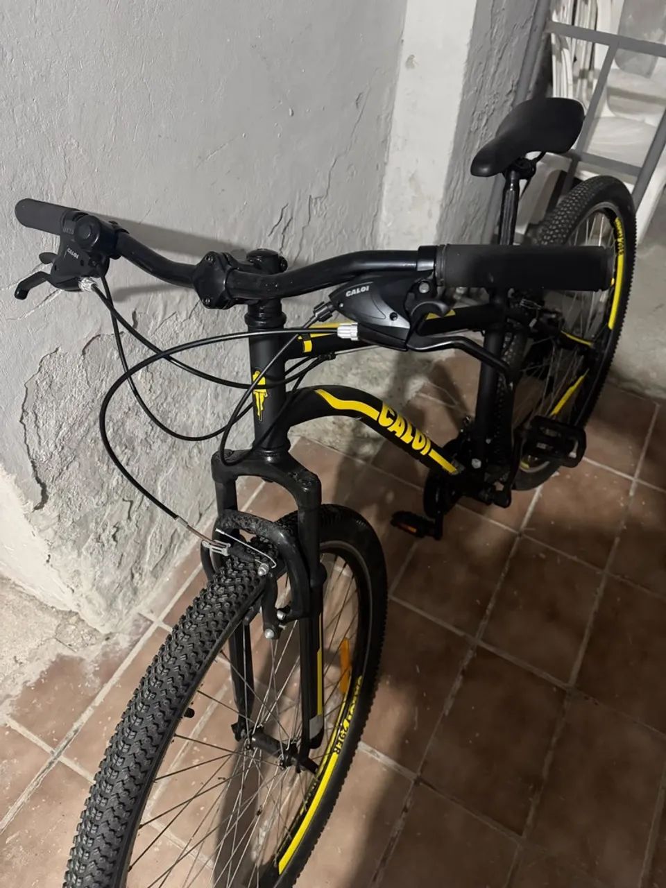 Bicicleta Caloi Aro 29 - Preta e Amarela - Foto 3