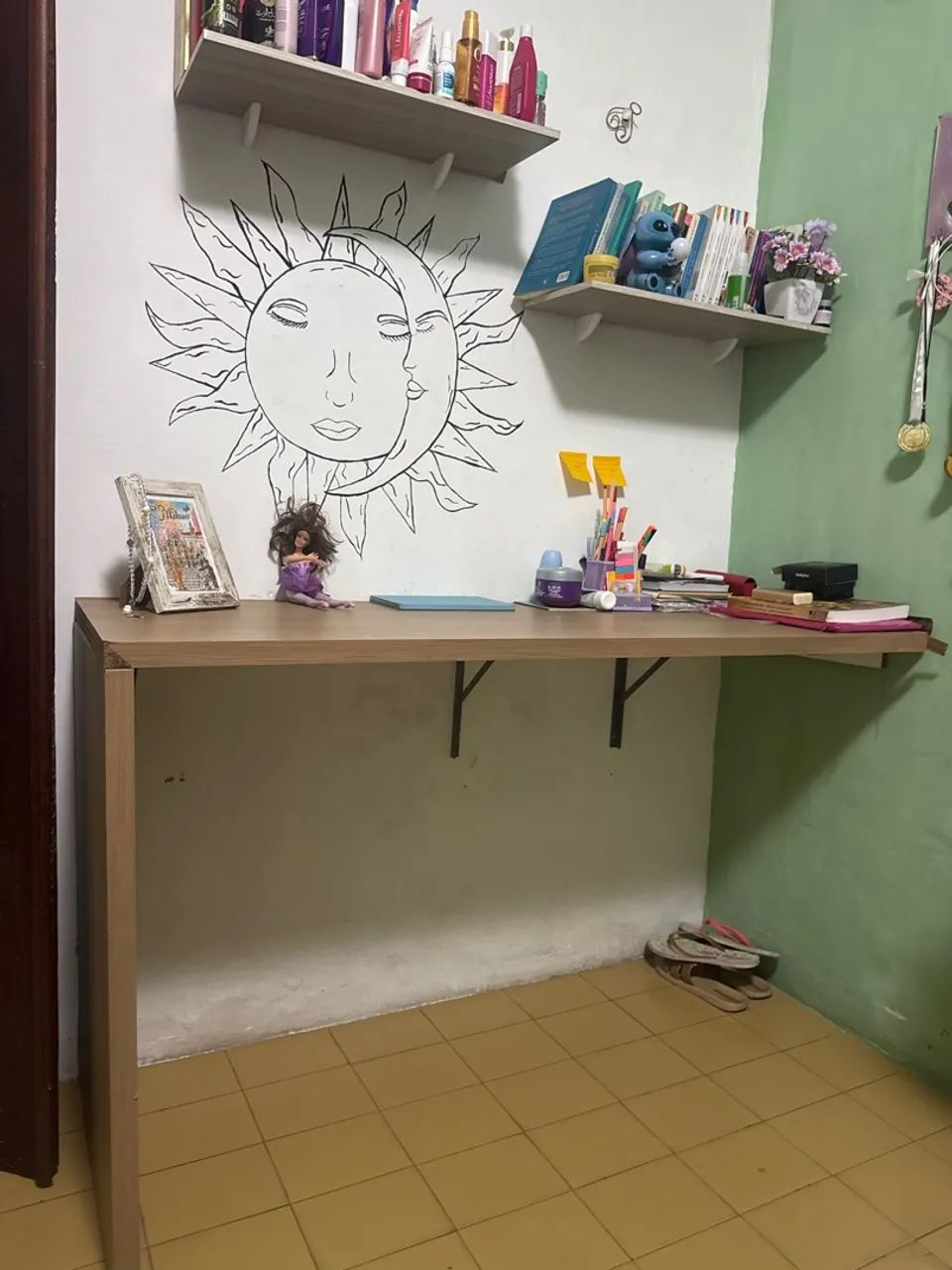 Mesa de estudos  - Foto 2