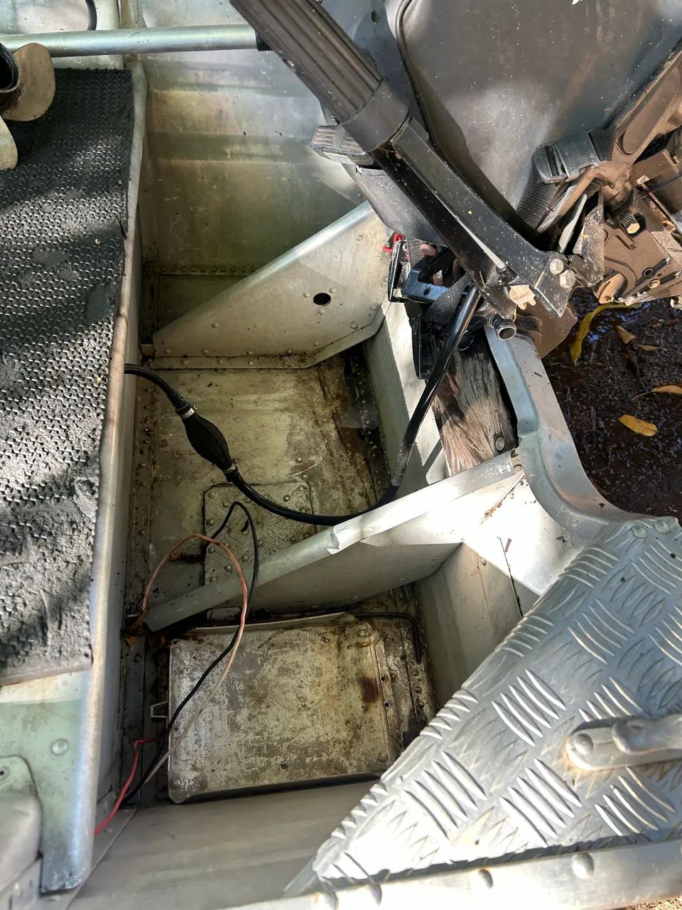 Vendo Barco 2001 completo Motor 15hp Mercury  - Foto 5