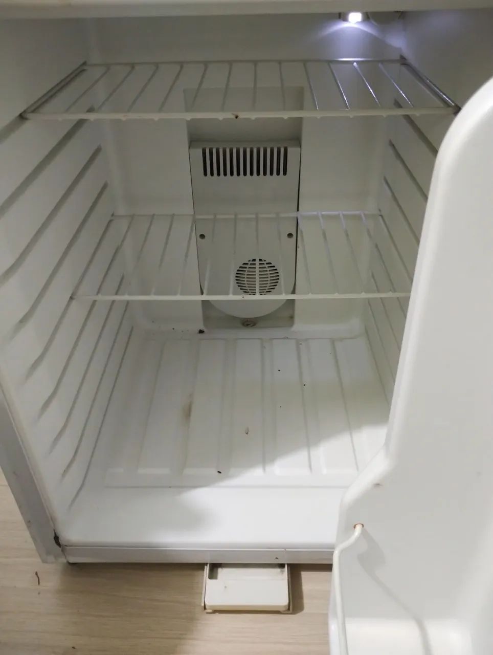 Frigobar 50 l..marca eterny  - Foto 4