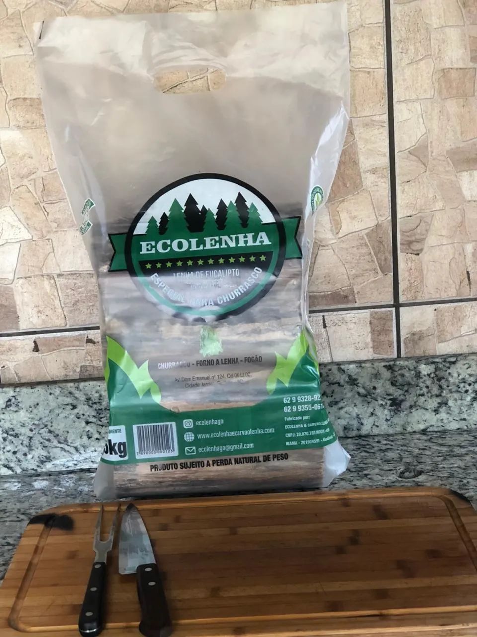 Lenha de eucalipto e frutífera 
