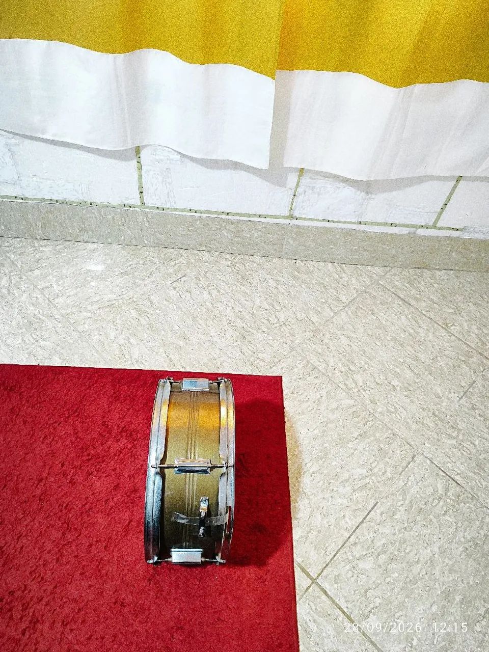 Vendo uma caixa de bateria em aço dorada @4 polegadas 6 afinação simples detalhes usada - Foto 4
