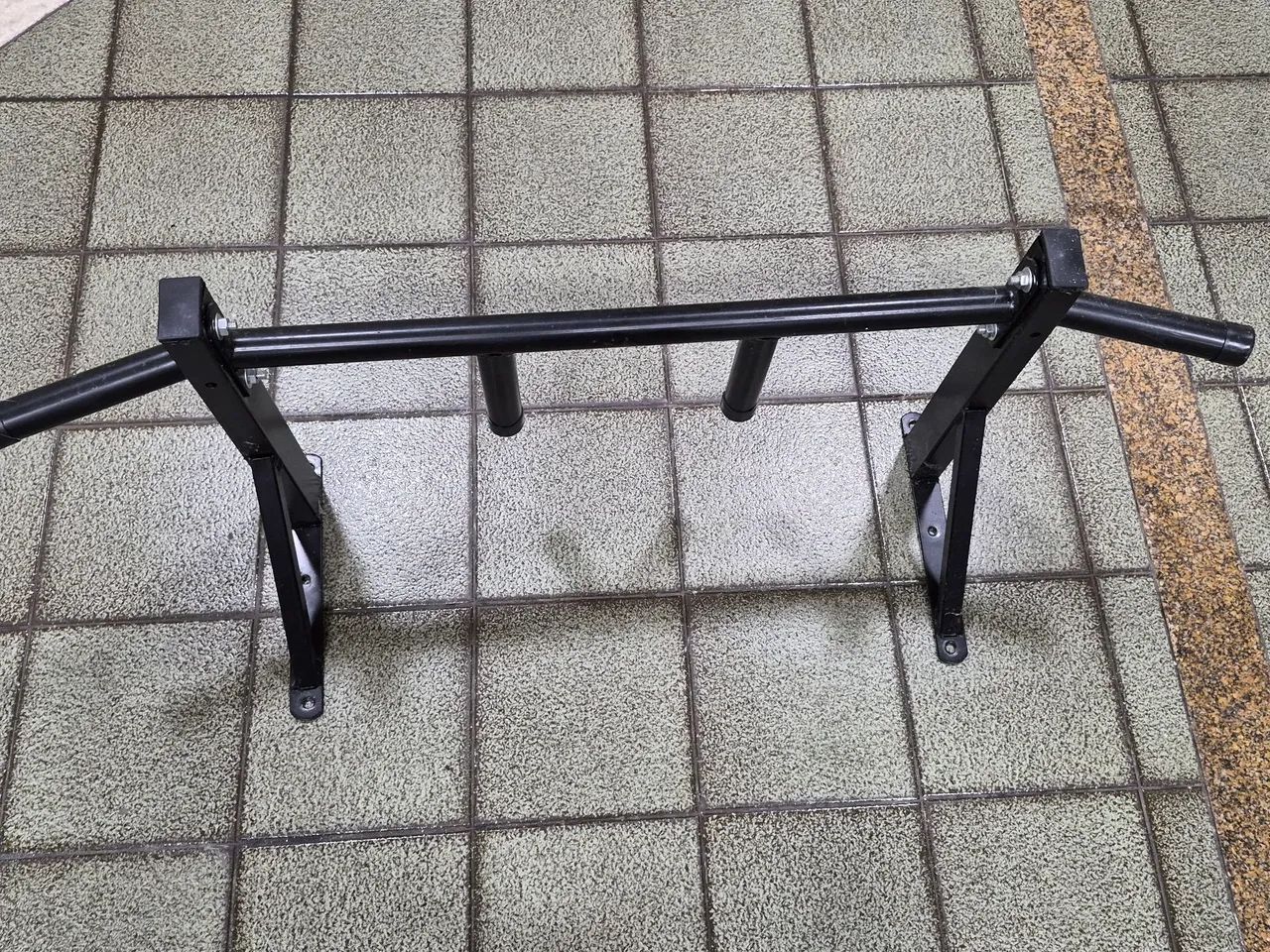 Barra fixa de parede para exercícios  - Foto 2