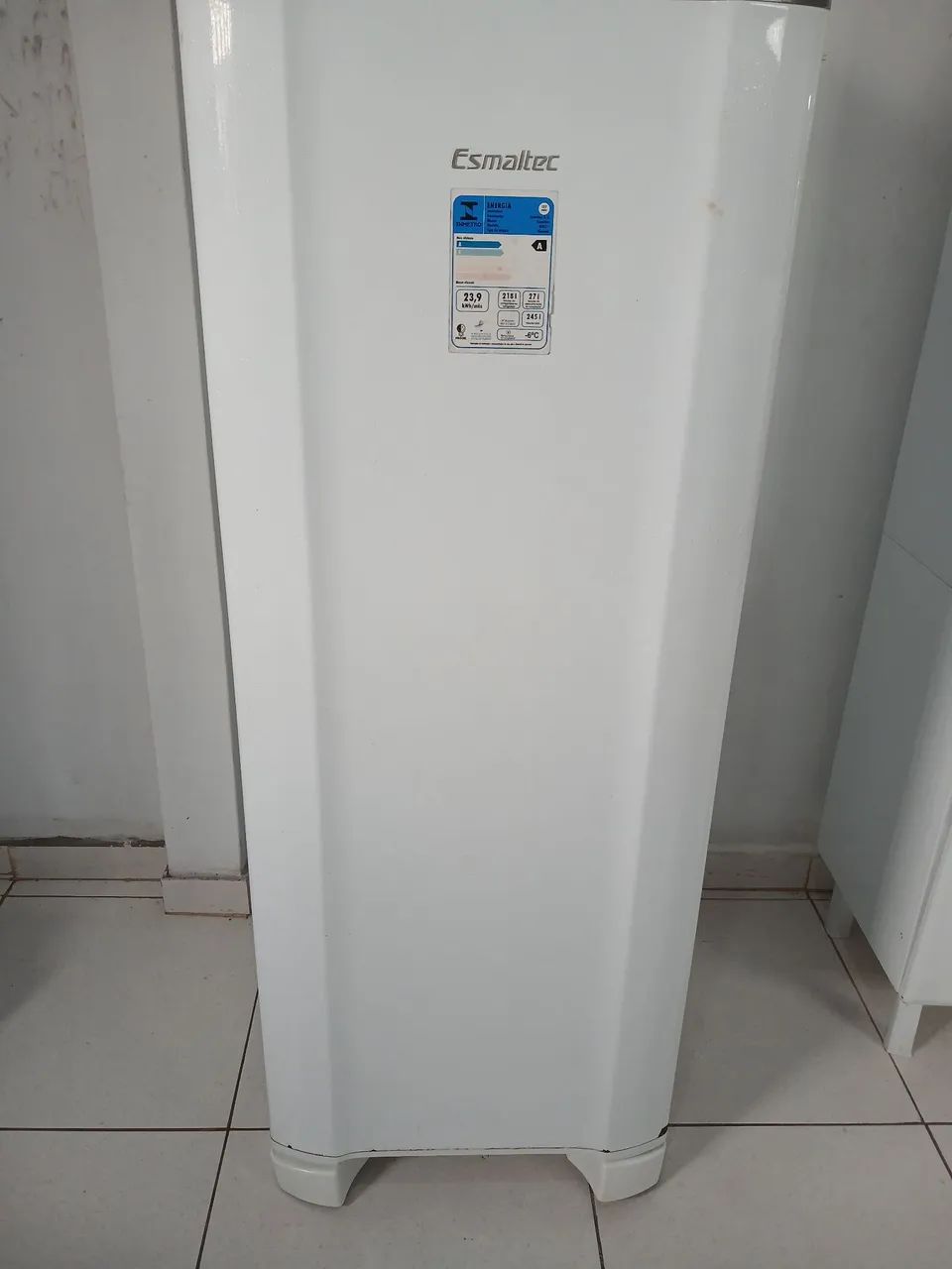 Geladeira esmaltec