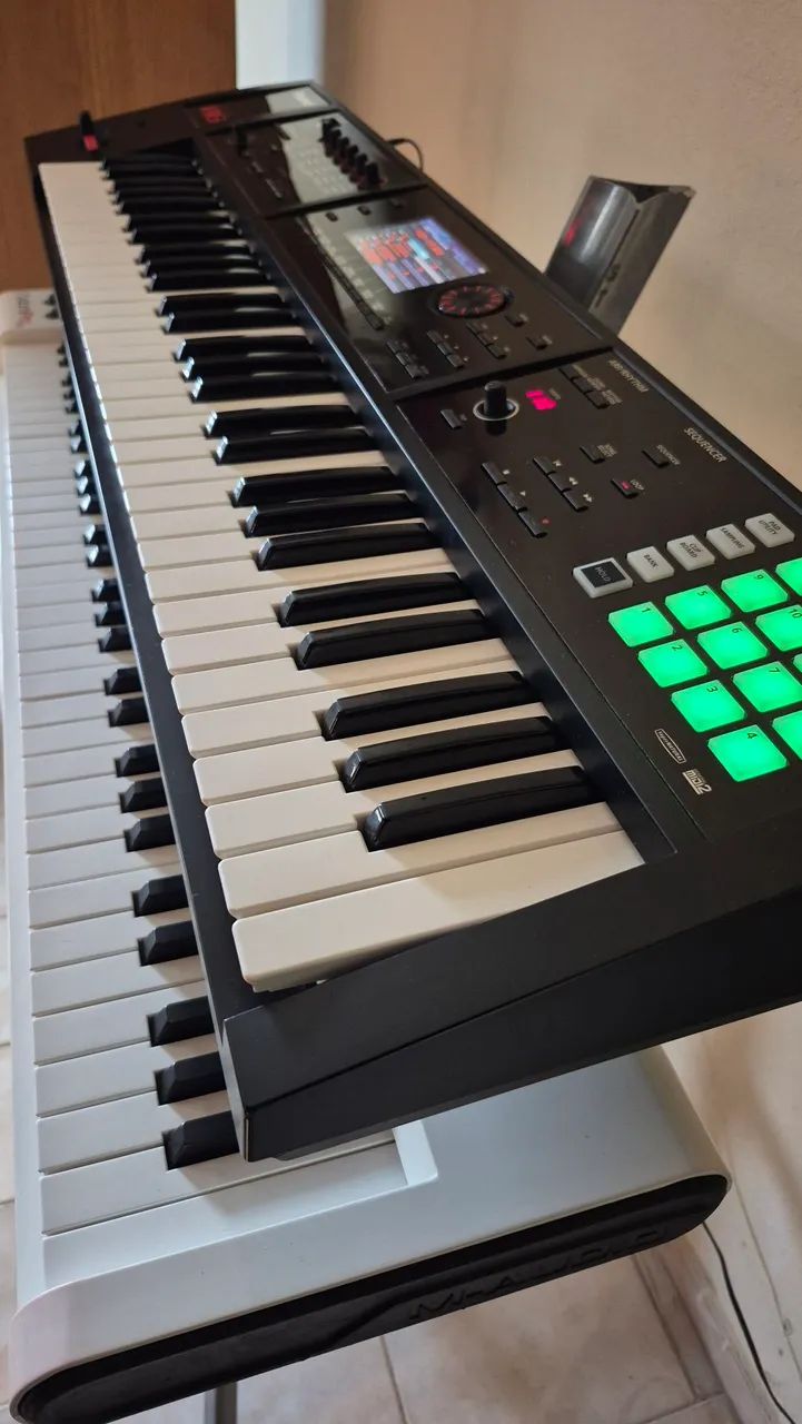Teclado Roland FA 06 - Foto 4