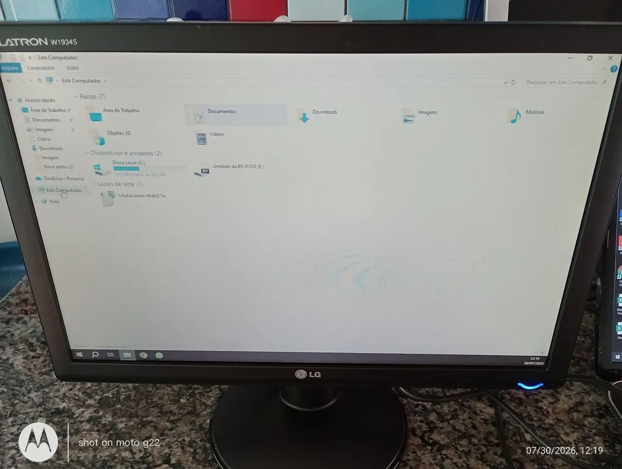 Vendo monitor 19 polegadas 