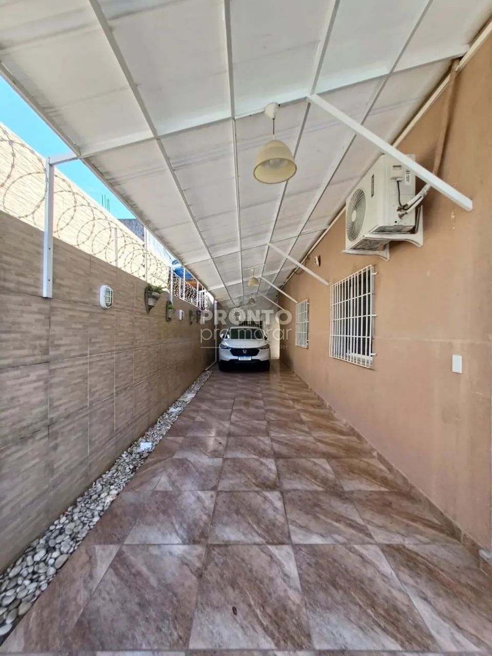 Casa com 5 quartos em Bairro Novo