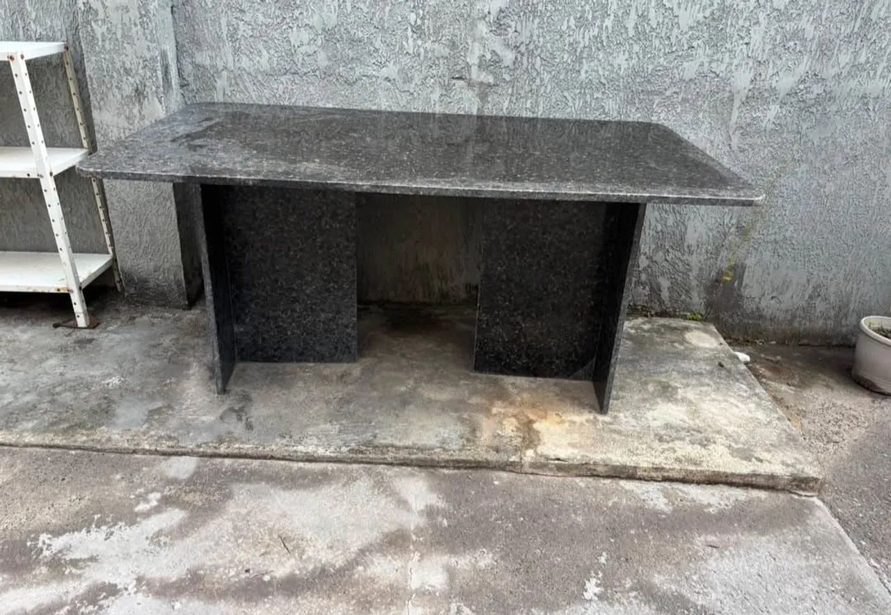 Mesa de Mármore/ granito bem conservada! VALOR NEGOCIÁVEL 65576100366337122