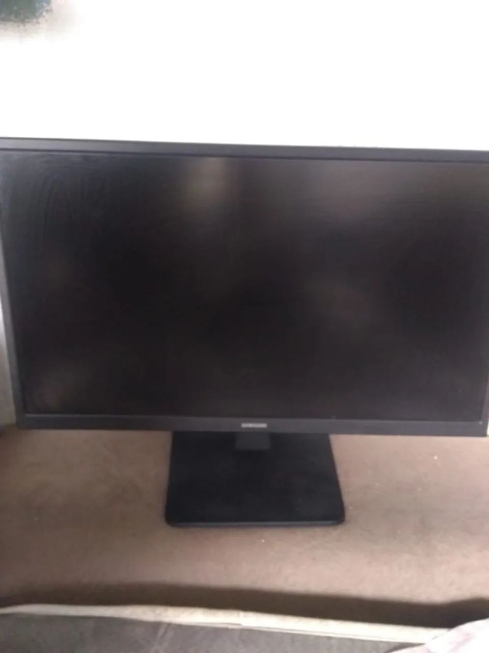 Monitor excelente para games. Entrego no metrô ou na região. Preço pro