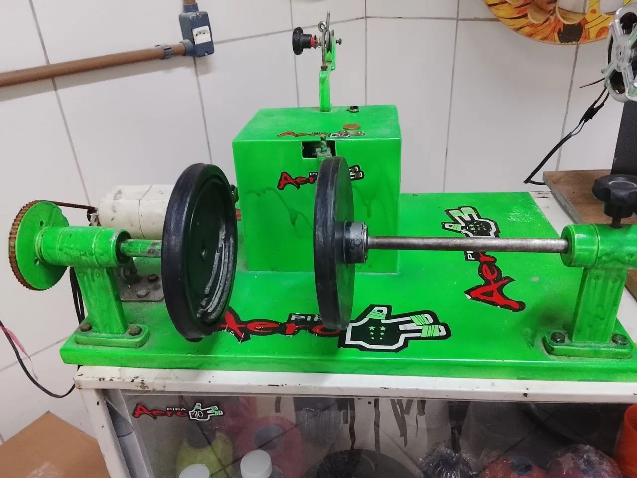 Máquina de enrolar linha