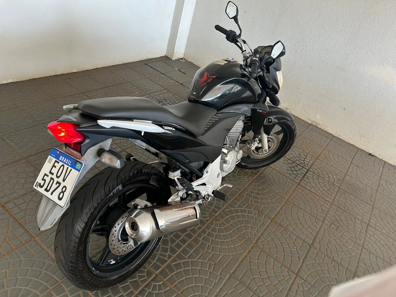 CB300 em ótimo estado - Foto 4