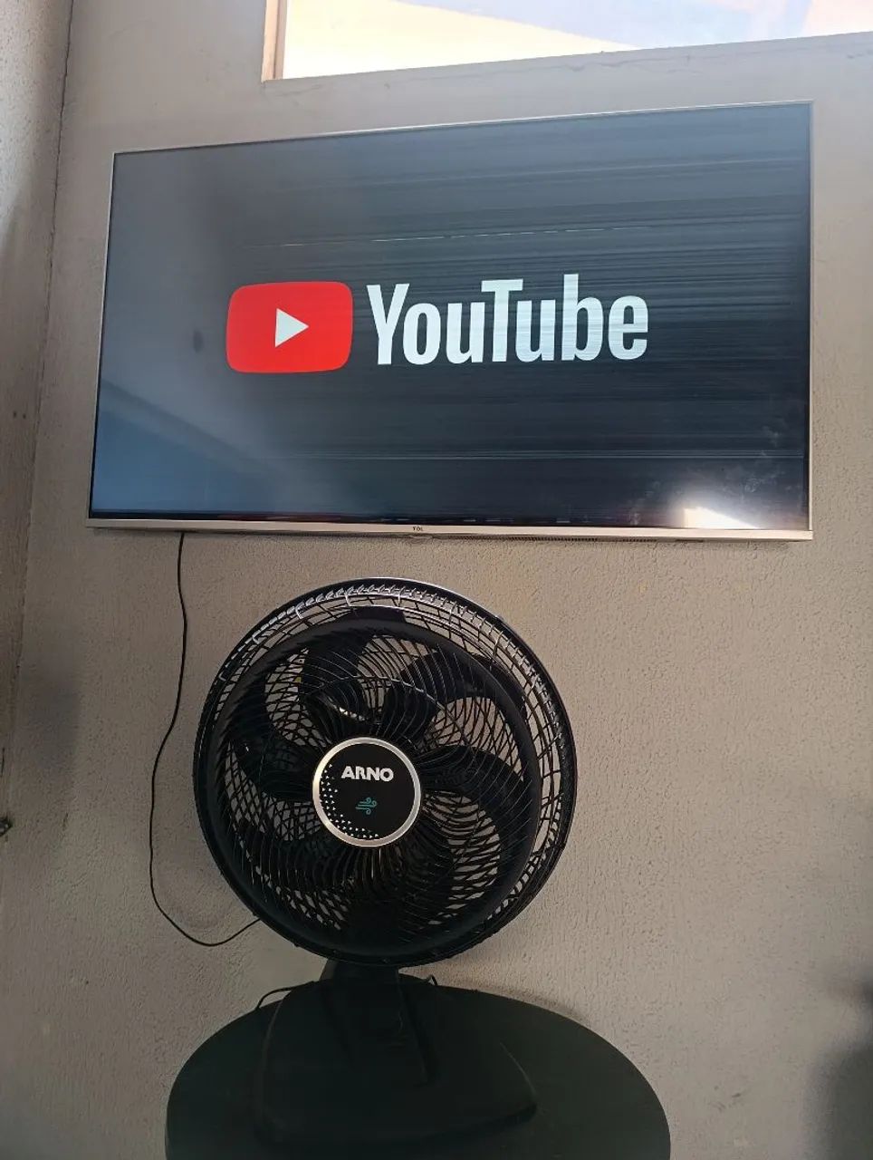 Televisor TCl