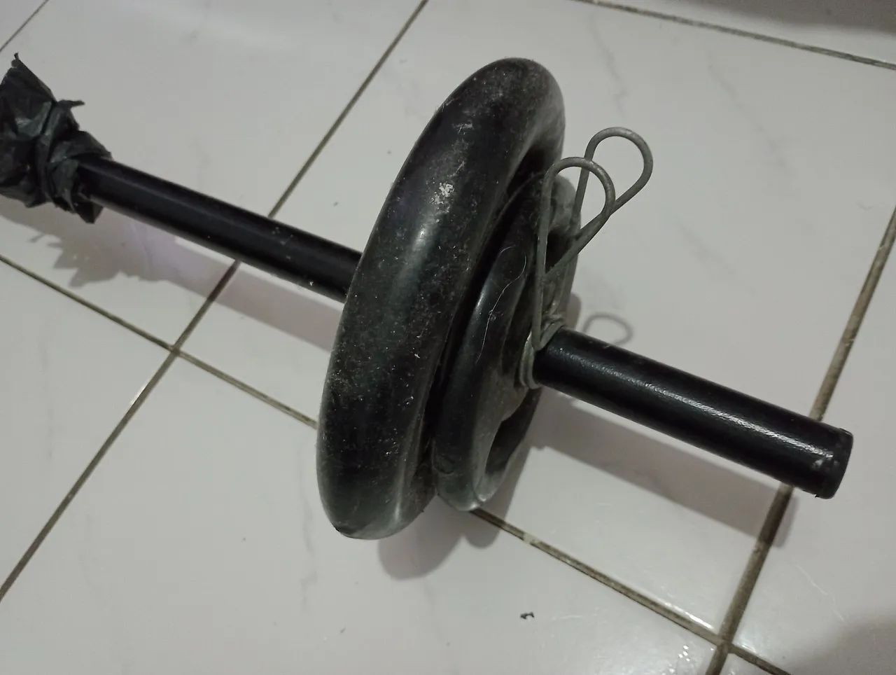 Barra mais anilhas 10kg total - Foto 2