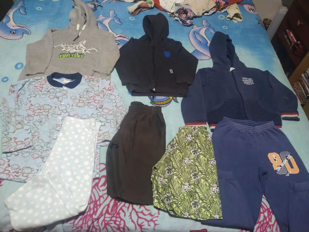 Lote de roupas infantil tamanho 4