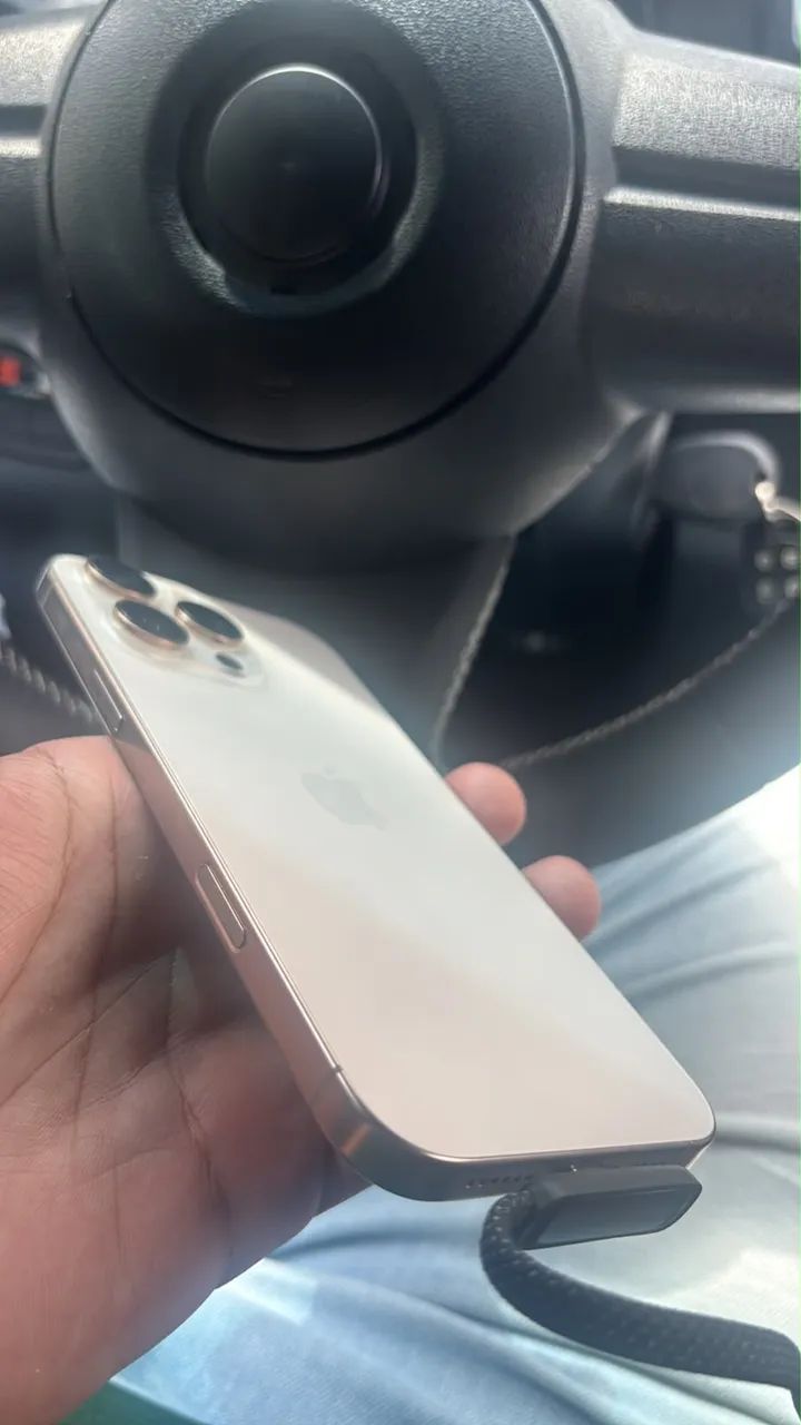 iPhone 16 pro max  Cor desert titanium - Foto 4