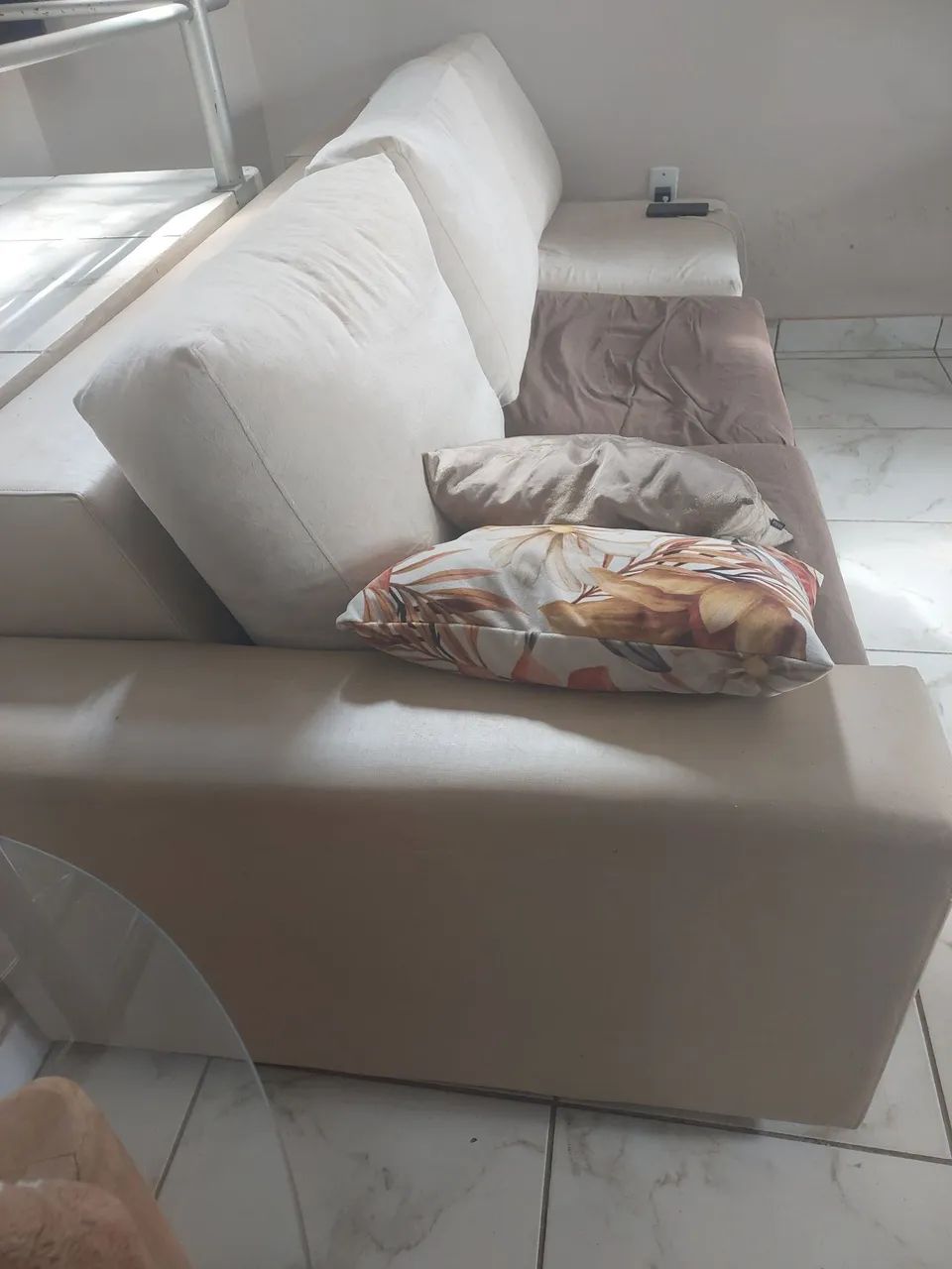 SOFÁ   