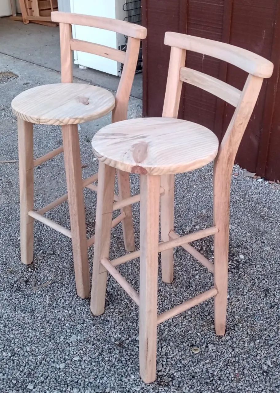 Banquetas redondas altas, 70cm de altura, madeira de eucalipto. - Foto 2