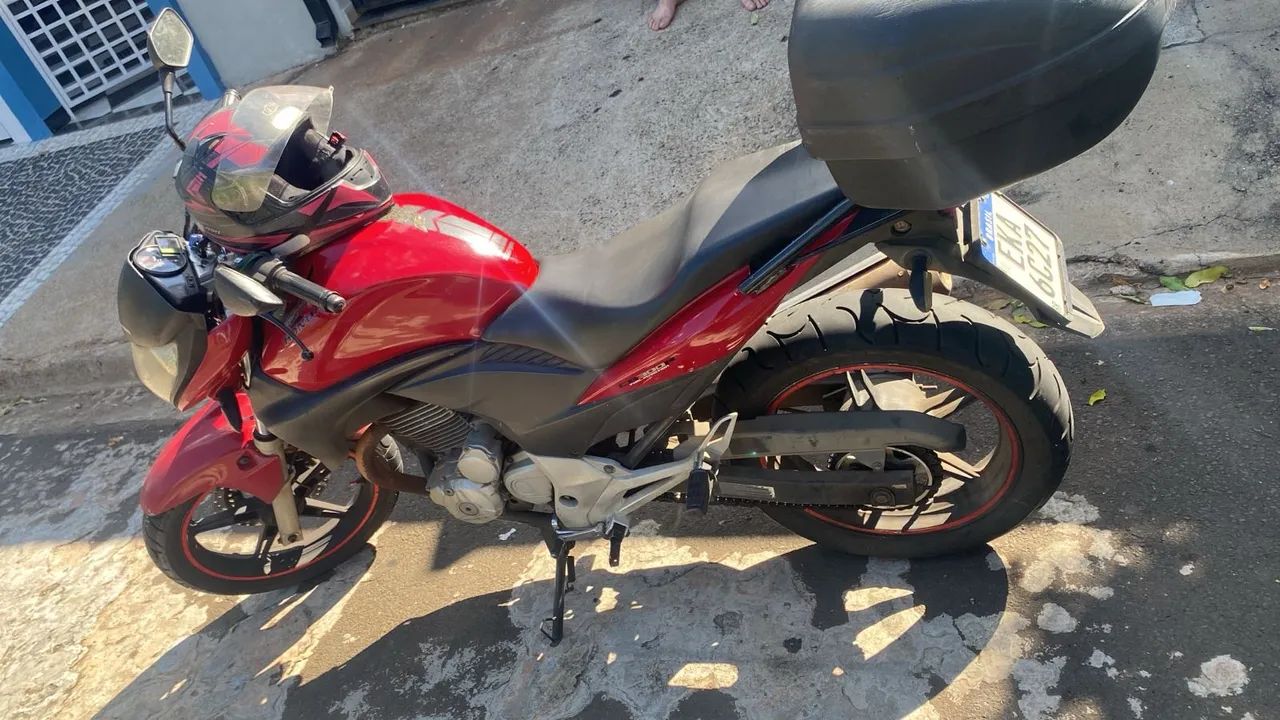 Vende se Honda CB300