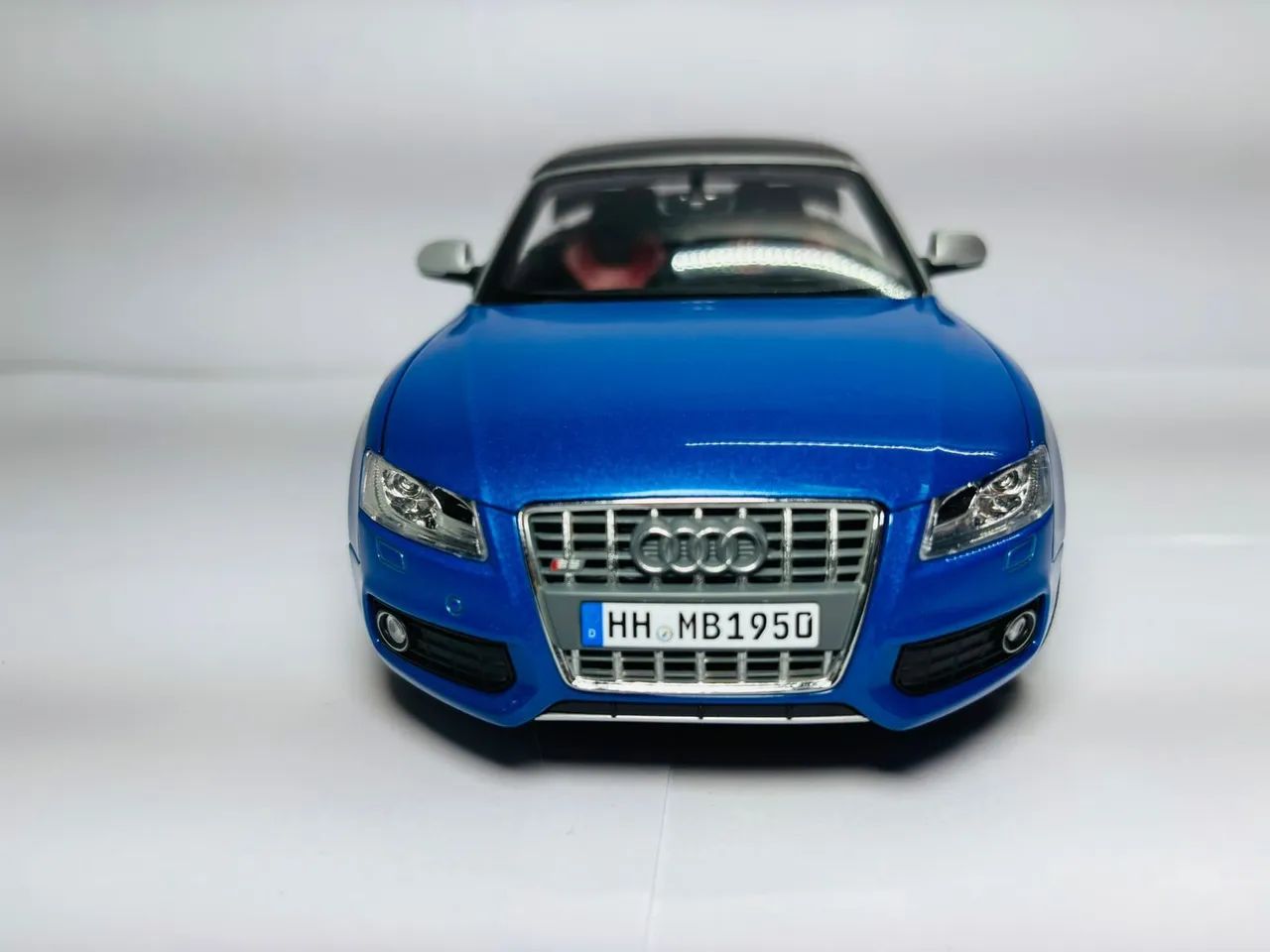 Miniatura Audi S5 Cabriolet 2009 1/18 - Foto 3