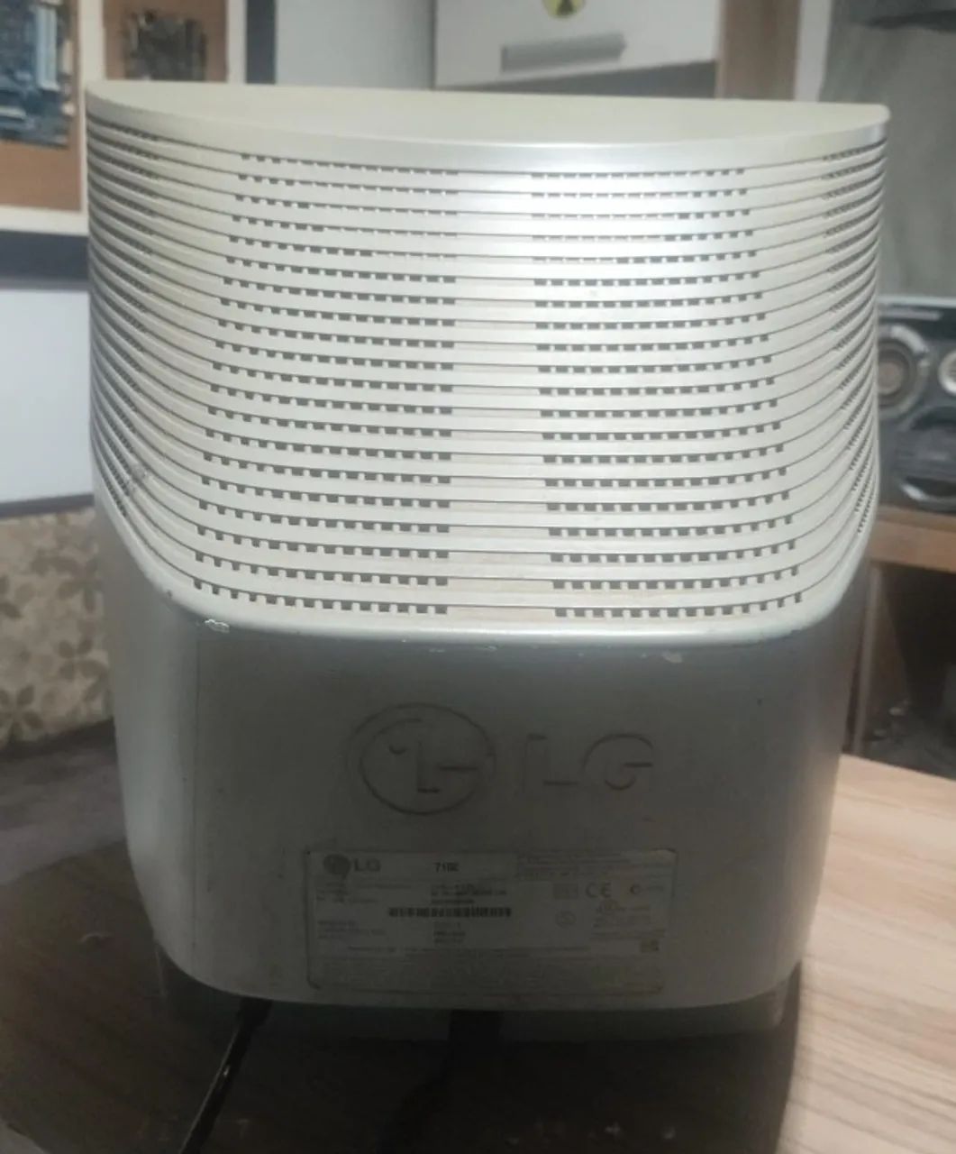 Monitor Antigo de Tubo Lg 710e - Foto 4