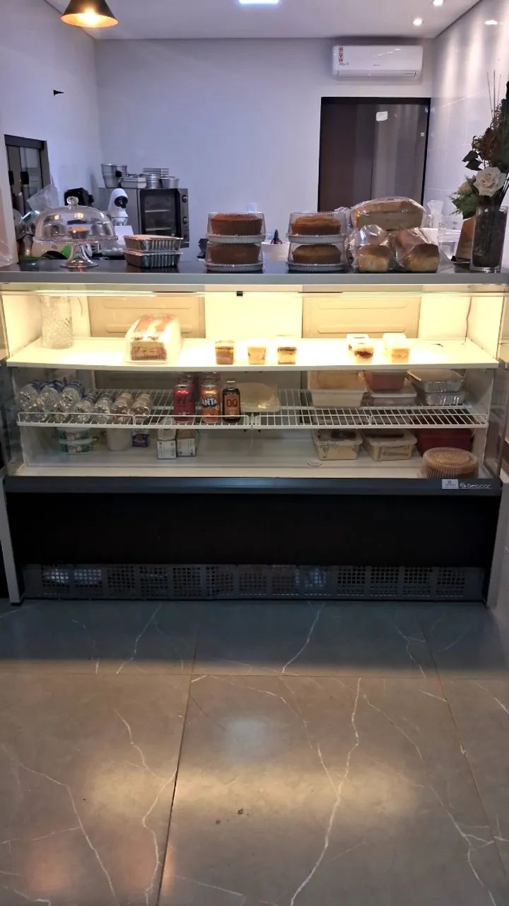 Vitrini refrigerada Gelopar