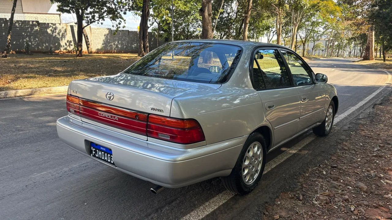 Toyota Corolla LE 1.8 1994