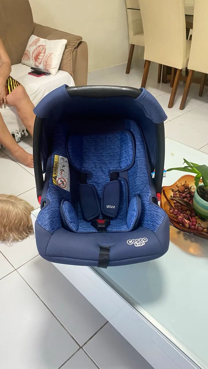 Vendo carrinho de bebê + bebê conforto cosco - Foto 5
