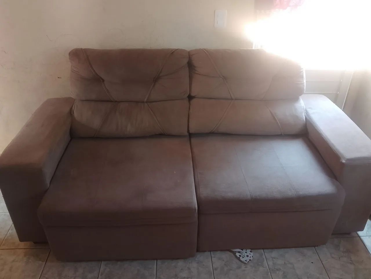 Vendo sofá , TV smart e guarda roupa 