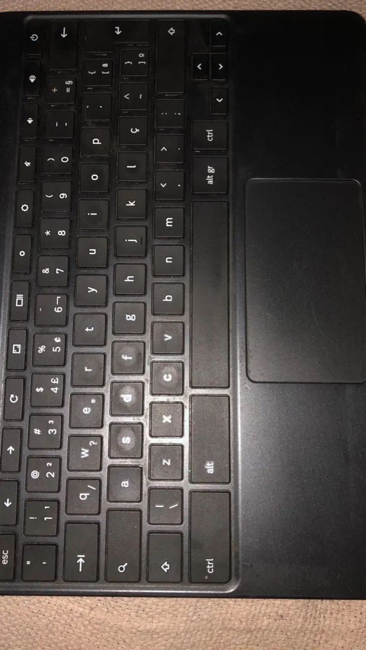 Notebook a venda só a tela q tá ruim  - Foto 3