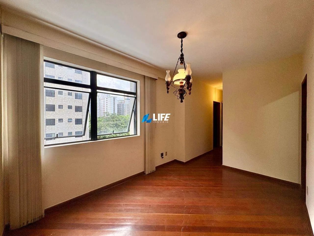 Edifício Veneza: apartamento com 3 quartos, 1 suíte e 1 vaga de garagem à venda no Lourdes