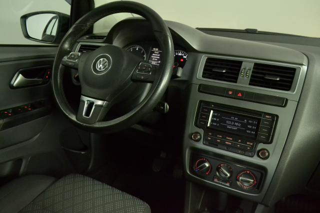 VolksWagen Fox Trendline 1.6 Flex 8V 5p - Preto - 2015 - Foto 9