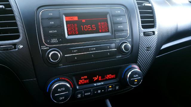 Impecavel - Cerato SX3 1.6 16V Auto. 2014 "Couro + Ar Digital, leia mais" - Foto 11